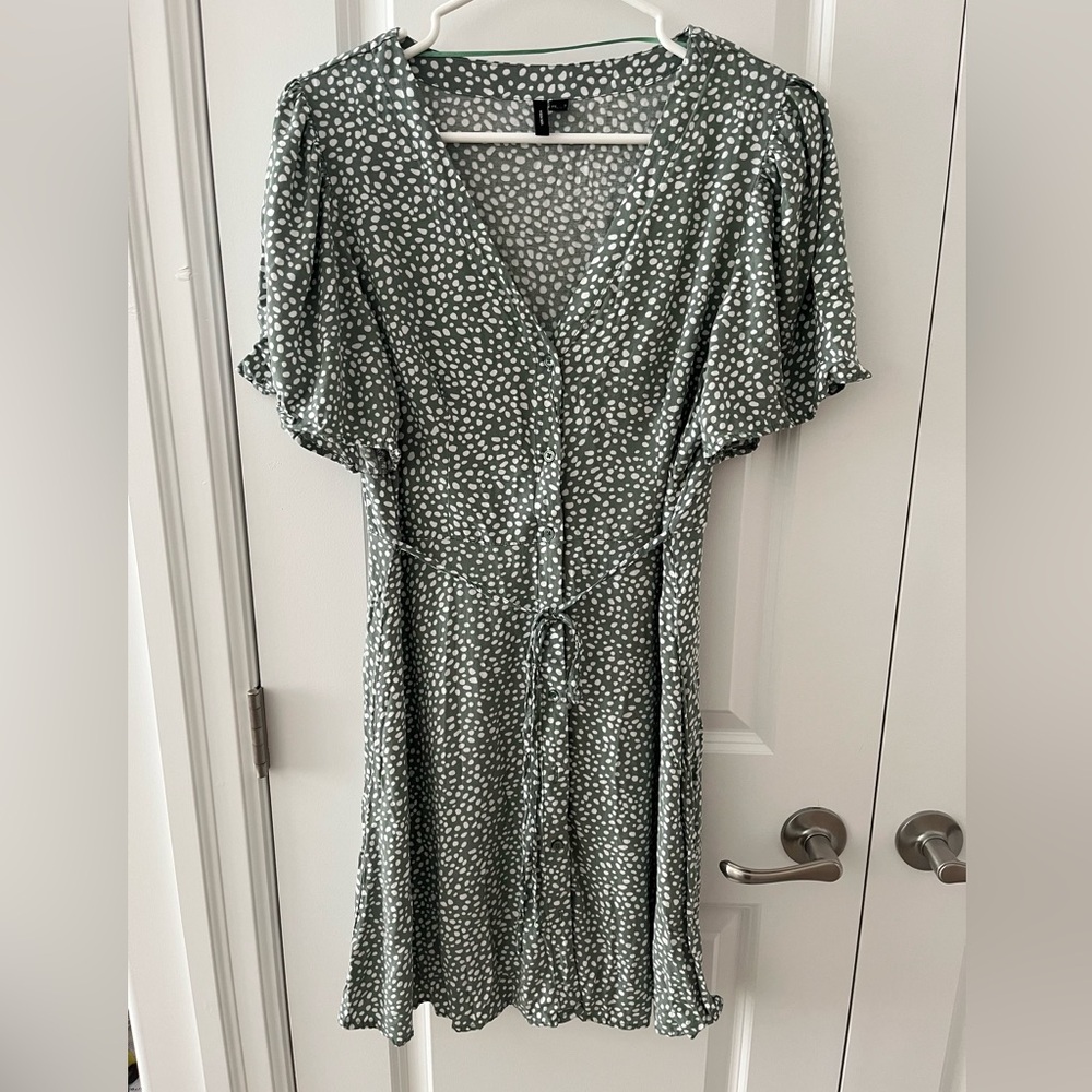 Vero Moda Green and White Midi Dress
